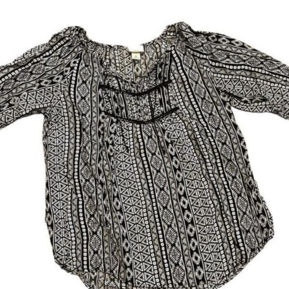 Mossimo Ladies black white Boho Aztec print Medium blouse Indie southwest